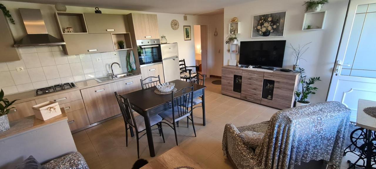 סופטאר Apartmani Fani מראה חיצוני תמונה